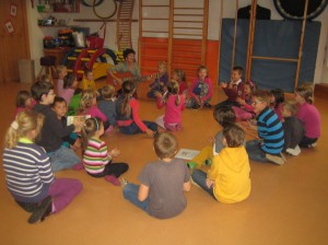 2014_Vorlesen im Kindergarten_4a_VS Pinsdorf_201314 018